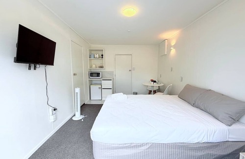 Rotorua Hotel | Unit 7, Fenton Summer Lodge