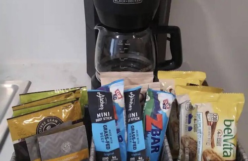 Palm Beach Gardens Apartment | Unit "C": Private Own Entrance Beach PGA Golf LOCATION!