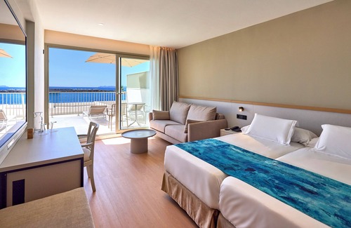 Colonia Sant Jordi Hotel | Universal Hotel Romantica