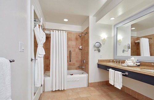 Florida Center Hotel | Universal’s Loews Portofino Bay Hotel