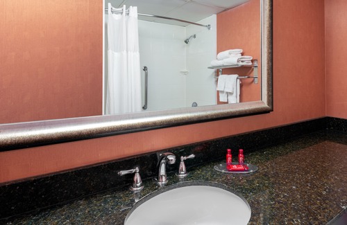 Walnut Street Hotel | University Plaza Hotel and Convention Center Springfield