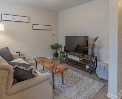 Marion Apartment | University Suite "c"