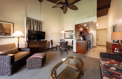 Princeville Hotel | Unwind and Enjoy Princeville's Beauty! 2 Relaxing Units, Kitchen, Swimming Pool!