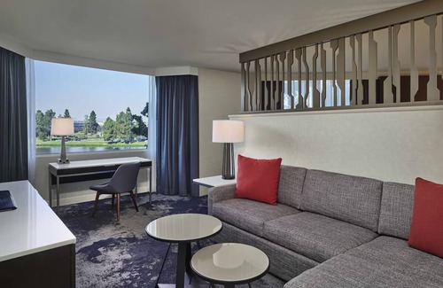 Redwood Shores Hotel | Unwind and Indulge In Our Oasis! 4 Relaxing Units, Pets Allowed, Onsite Pool