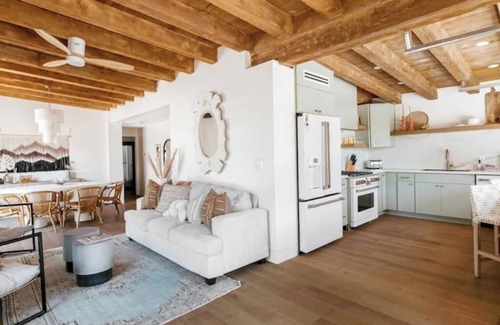 Camelback East House | Unwind at Solera Wellness Retreat w/2 saunas, hot tub, heated pool!