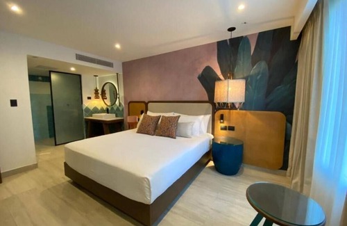 Bavaro Hotel | Unwind in Beachfront Comfort – Explore Exciting Nearby Attractions! Pool!