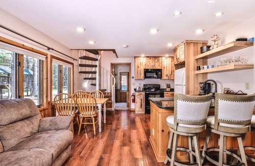 Eagle River House | Unwind in comfort at Aerie on Meta Lake! The perfect calm retreat!