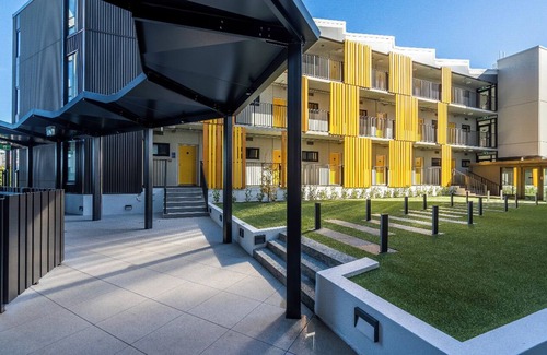 Newton Apartment | Up in the cloud with entire view of Ponsonby