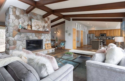 Minnetrista House | Up North Feel within 40 minutes of Minneapolis