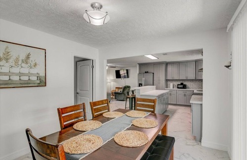 Lakeview  Jefferson County House | Updated 4 bedroom home in Oragnefield