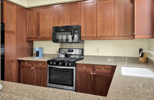 La Quinta Villa | Updated and Refreshed 3/3 villa just steps away from the Sparkling pool