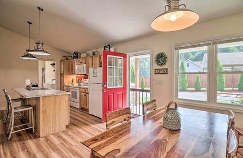 Waynesville Cottage | Updated Cottage at Lake Junaluska Golf Course!