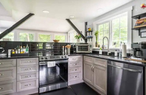 Tillson House | Updated Country Home in New Paltz. New 600+ sq ft deck!