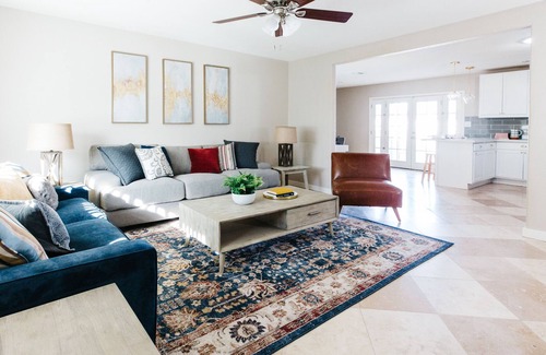 Cox Heights House | Updated Home in Old Town Scottsdale with Pool