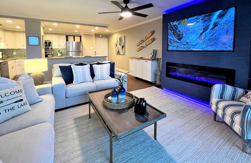 Mid America Condo | Updated ‘Lake Daze’ Condo w/Amazing Pool!