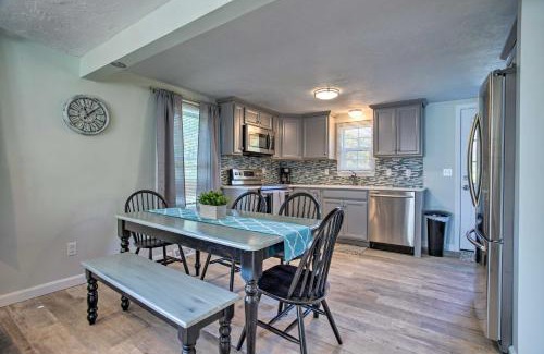 Plymouth House | Updated Plymouth Home Less Than 2 Miles to Waterfront!