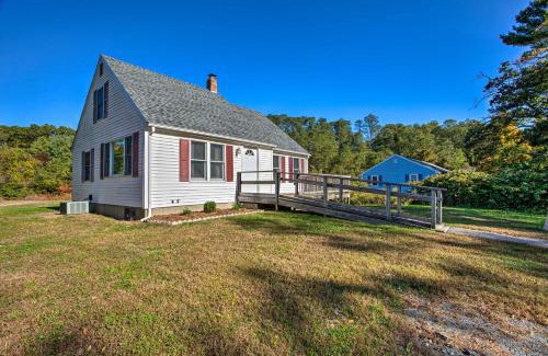 Plymouth House | Updated Plymouth Home Less Than 2 Miles to Waterfront!