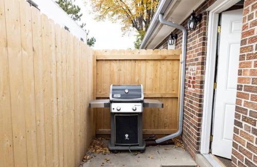 Delmar Parkway Condo | Updated, quiet and private close to DIA, Anschutz, LoDo