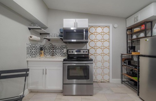 St. Petersburg - Clearwater Apartment | Updated St Pete Apartment at The Urban Standard 9