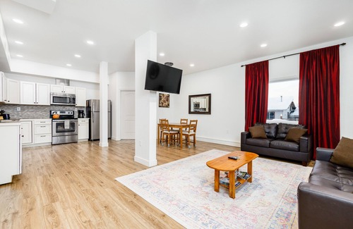 Eagle River Apartment | Updated triplex apartment with washer/dryer - quiet location close to town