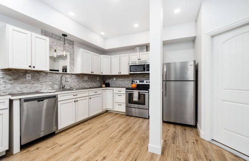 Eagle River Apartment | Updated triplex apartment with washer/dryer - quiet location close to town