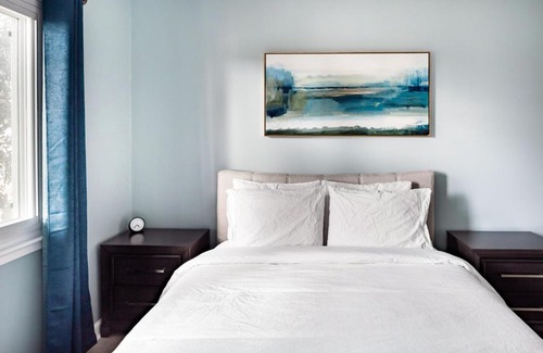 Los Angeles Apartment | Updated Urban Retreat Near SoFi Stadium LAX Forum and More