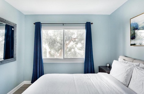 Los Angeles Apartment | Updated Urban Retreat Near SoFi Stadium LAX Forum and More