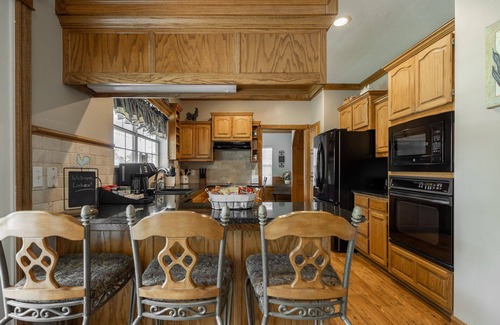 Claremore House | Upland Hills Manor In Beautiful Country Setting!