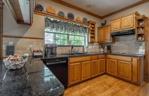 Claremore House | Upland Hills Manor In Beautiful Country Setting!