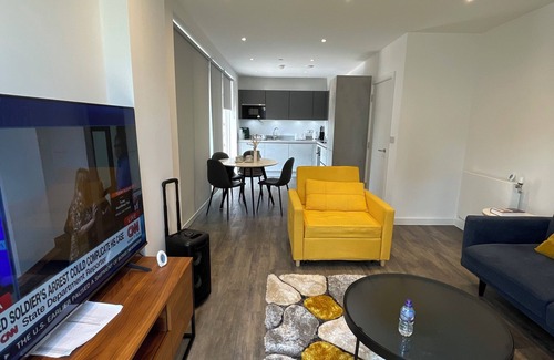 South Hornchurch Apartment | UPPAMOST luxury home 2