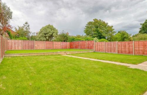 Frinton-on-Sea House | Upper Avenue Gem