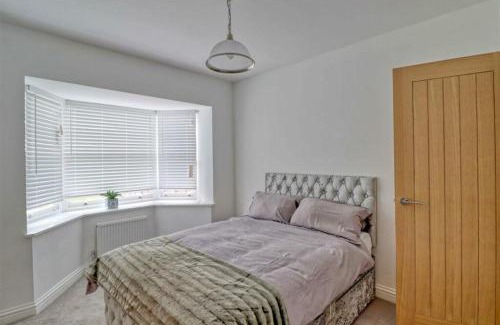 Frinton-on-Sea House | Upper Avenue Gem