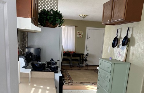 People's Freeway House | Upper level house.