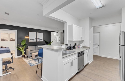 Southwest Raleigh Apartment | Upscale 2BR Suite Mins Downtown Raleigh