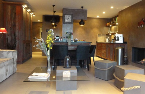 Toulon - Hyeres Apartment | Upscale apartment in a quiet location, accessible for disabled people