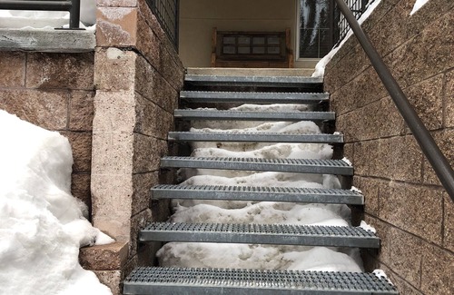 Taos Ski Valley Apartment | Upscale Condo - Walk to the lifts, restaurants and base area in Taos Ski Valley