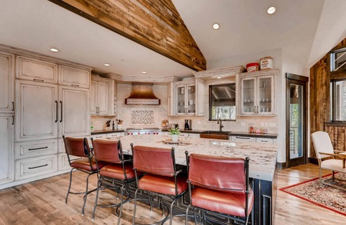 Copper Mountain House | Upscale Family Retreat 150ft to Ski Lifts ~ By Silvercrest Lux Colorado