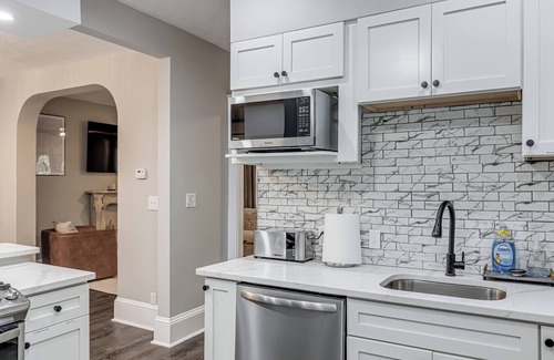 Cleveland House | Upscale Home | Downtown Cle, R&R HoF, Beach, Arena