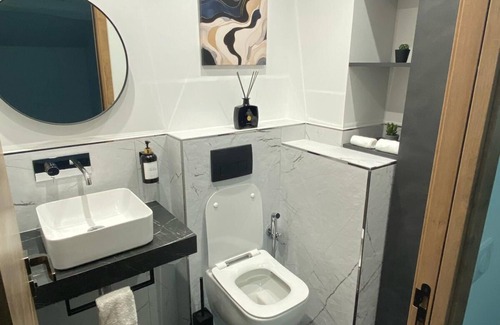 Champigny-sur-Marne Apartment | Upscale loft with Jacuzzi