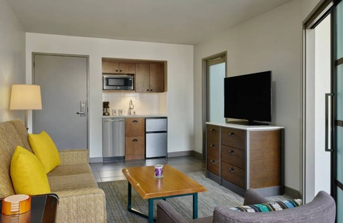 Cortez Hill Hotel | Upscale suite in Gas Lamp, walking distance to Comic Con 2024!