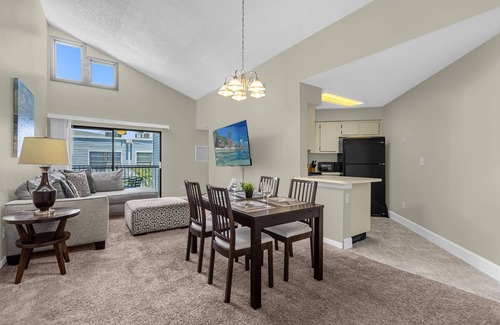 Ventura Apartment | Upstay 2BR Family Condo Ventura Golf Country Club