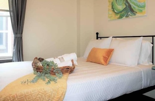 Harrisburg - Hershey House | Uptown Suite B | Central Location | Free Parking