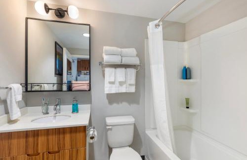 Centennial Hotel | Uptown Suites Extended Stay Denver CO - Centennial