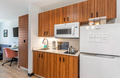 Centennial Hotel | Uptown Suites Extended Stay Denver CO - Centennial