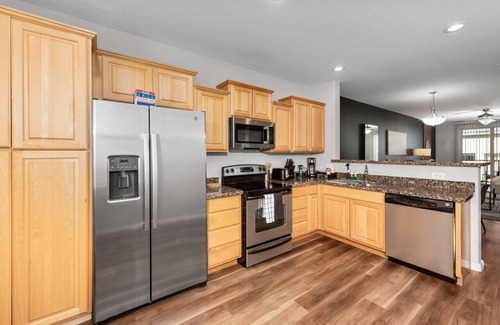 Tempe Apartment | Urban 2BR-Pool, Pkng, NearASU Mill Ave&Cmelbck Mtn