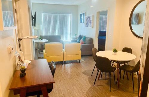Pico-Union Apartment | Urban Chic residence in Central LA