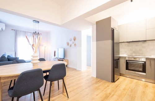 Ampelokipoi Apartment | Urban Comfort 2 bdrm next to Metro