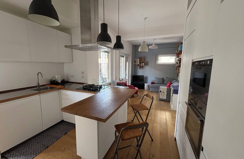 Quartiere XVII Trieste Apartment | Urban Escape in Caprera Square, quiet, modern and with a nice terrace