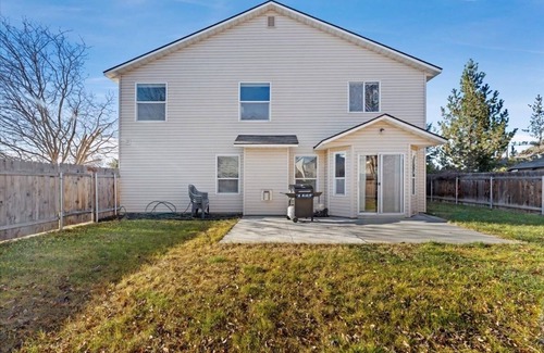 Boise House | Urban Escape: Steps to Downtown