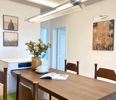 Huangpu Apartment | Urban Hub Bund Art Deco 3Bedroom Enjoy the View of Shanghai with Balcony